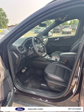 Used 2023 Ford Escape ST-Line Select w/ Tech Pack #2 image 11