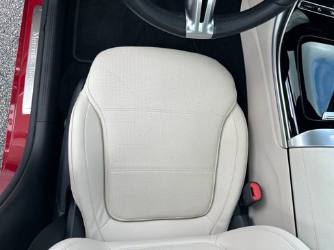 Used 2025 Mercedes-Benz C 300 Sedan image 17