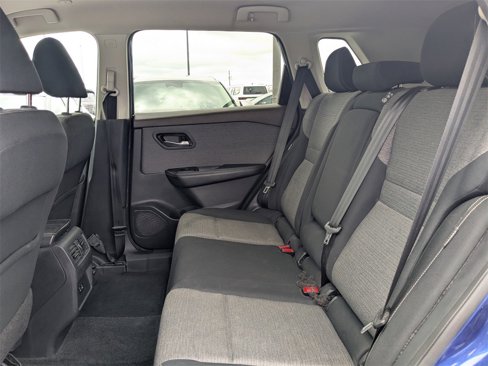 Used 2022 Nissan Rogue SV image 13