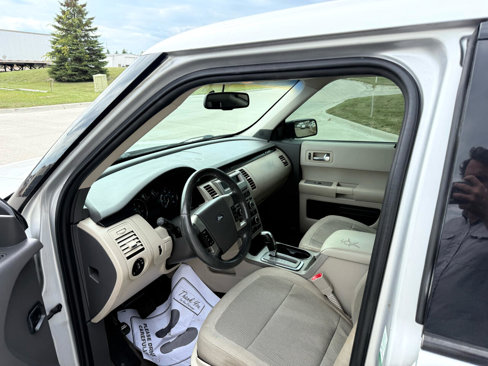 Used 2010 Ford Flex SE image 10