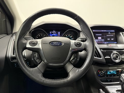 Used 2013 Ford Focus Titanium w/ Titanium Handling Pkg image 19