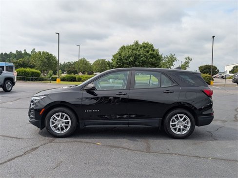 Used 2023 Chevrolet Equinox LS image 6