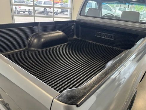 Used 1994 Toyota Pickup DX image 12