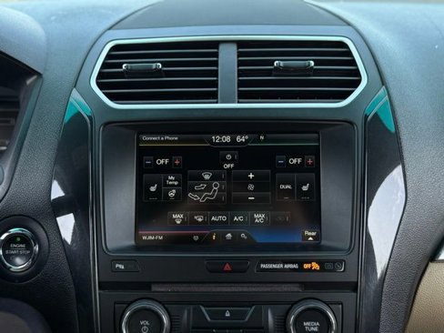 Used 2016 Ford Explorer XLT w/ Equipment Group 202A image 28
