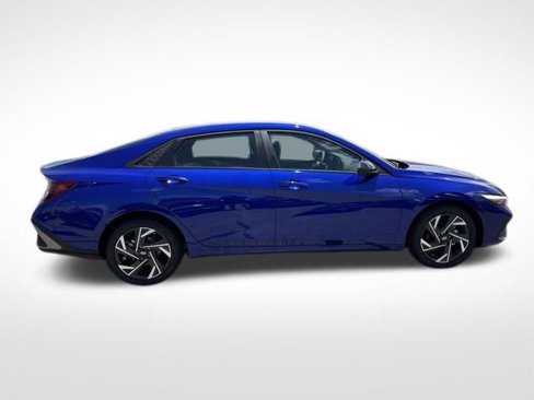 New 2025 Hyundai Elantra Sport image 6