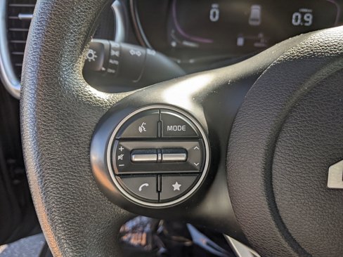 Used 2023 Kia Soul LX image 21