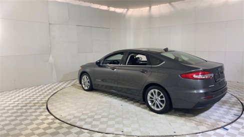Used 2019 Ford Fusion SE image 6