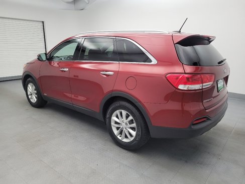 Used 2017 Kia Sorento LX image 3