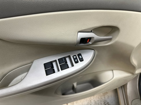 Used 2010 Toyota Corolla LE image 23