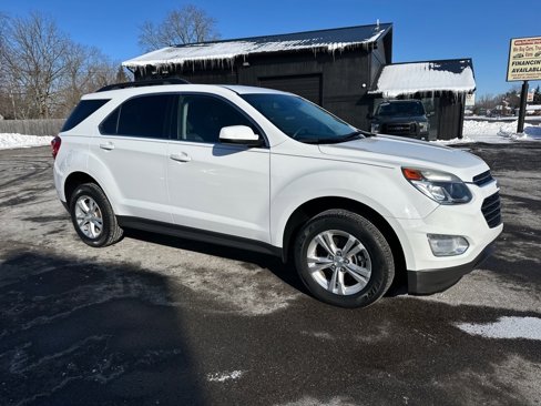Used 2017 Chevrolet Equinox LT image 1