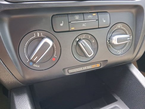 Used 2012 Volkswagen Jetta SEL image 18