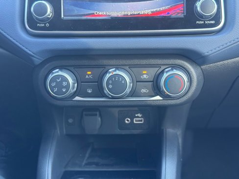 Used 2024 Nissan Versa SV w/ Trunk Package image 19