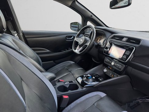 Used 2018 Nissan Leaf SL w/ SL Technology Package image 16