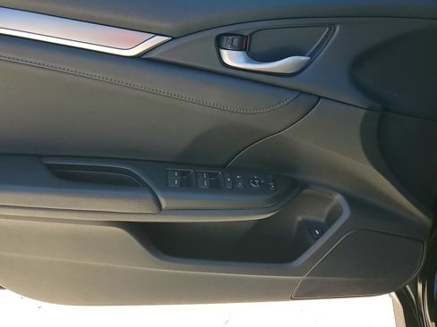 Used 2017 Honda Civic Touring image 12