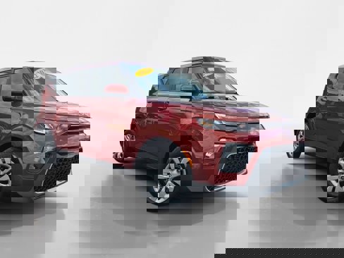 Used 2022 Kia Soul LX image 1