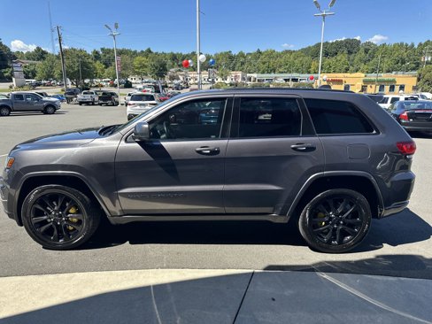 Used 2018 Jeep Grand Cherokee Altitude image 5