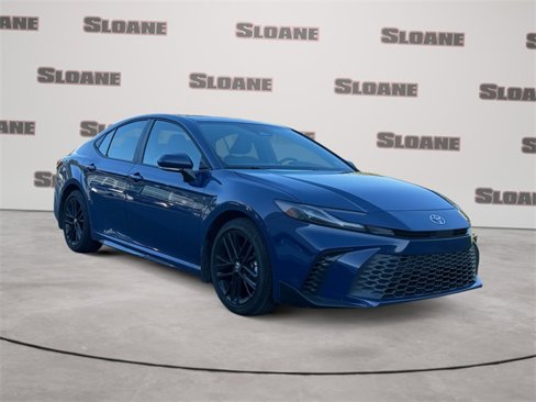 Used 2025 Toyota Camry SE image 7