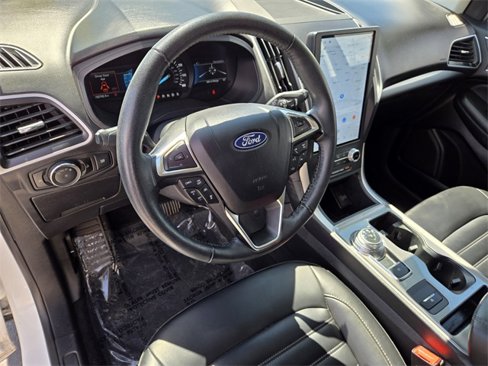 Used 2024 Ford Edge SEL image 11