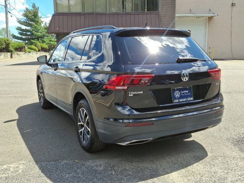 Used 2019 Volkswagen Tiguan SE w/ Panoramic Sunroof Package image 8