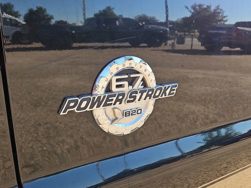 Used 2014 Ford F250 Lariat w/ Lariat Interior Package image 6