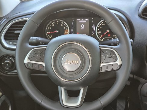Used 2019 Jeep Renegade Latitude image 23