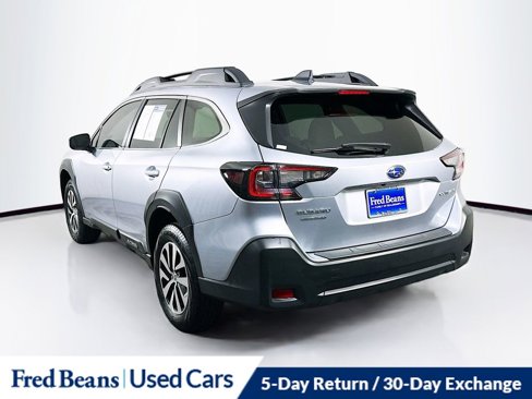 Used 2024 Subaru Outback Premium image 5