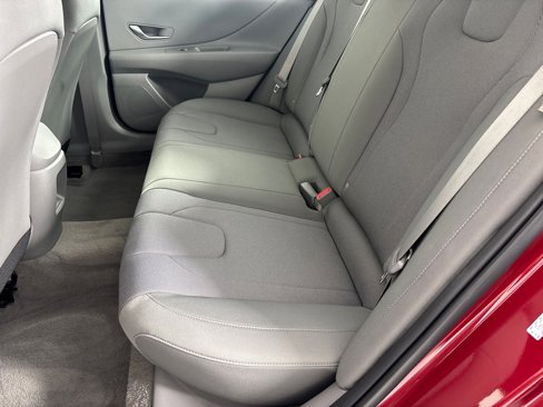 Used 2024 Hyundai Elantra SE image 16