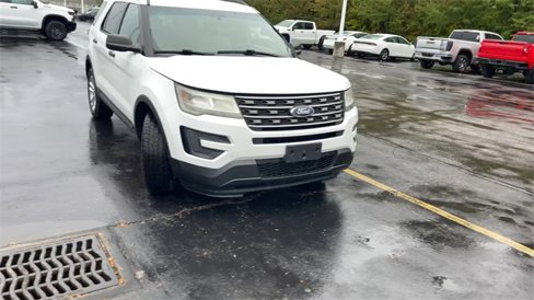 Used 2017 Ford Explorer 4WD w/ Class II Trailer Tow Package image 2
