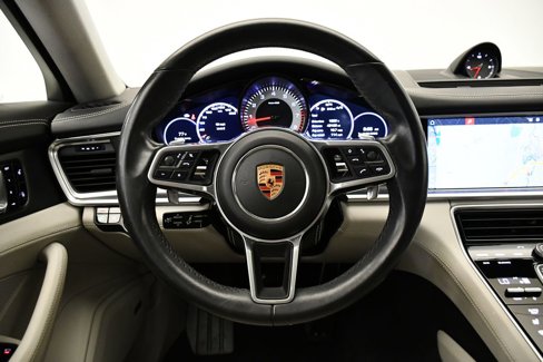 Certified 2018 Porsche Panamera 4S image 26