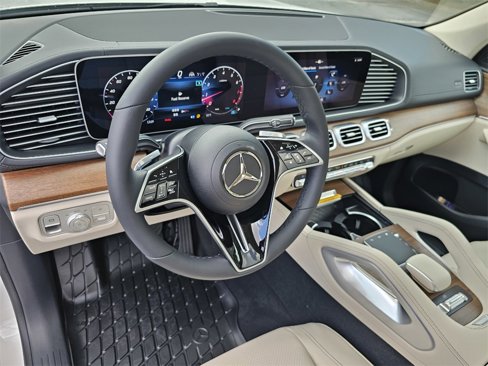 New 2025 Mercedes-Benz GLS 450 4MATIC image 15