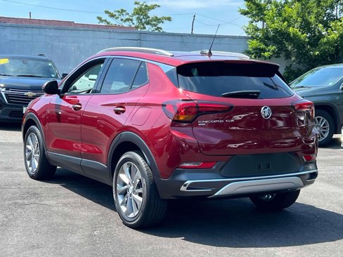 Used 2022 Buick Encore GX Essence w/ Experience Buick Package image 11
