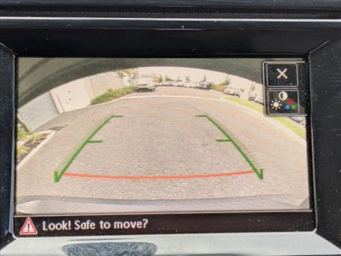 Used 2016 Volkswagen Tiguan S image 2