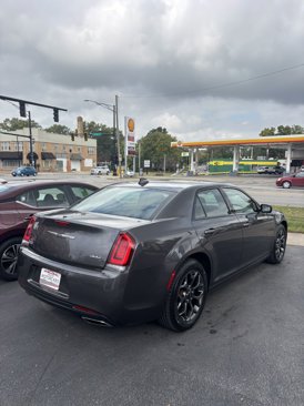 Used 2018 Chrysler 300 S image 6