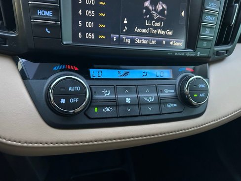 Used 2017 Toyota RAV4 XLE image 26