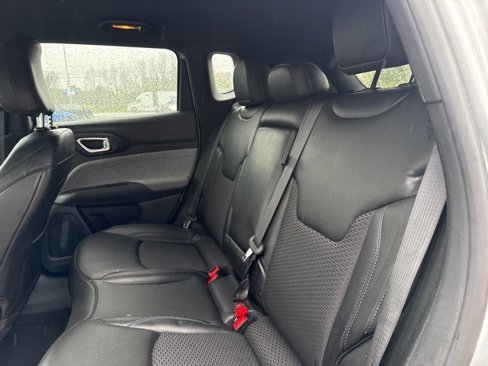 Used 2024 Jeep Compass Latitude image 17