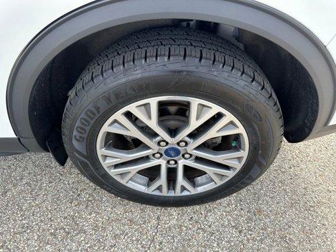 Certified 2022 Ford Escape SEL image 8