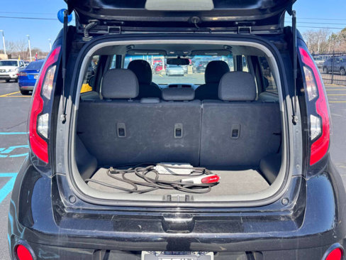 Used 2016 Kia Soul EV image 25