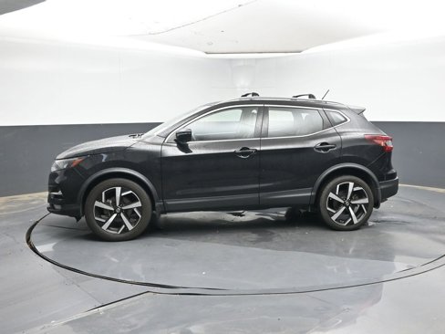 Used 2021 Nissan Rogue Sport SL image 2