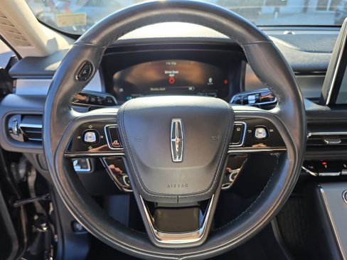 Used 2021 Lincoln Aviator AWD image 26