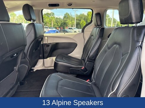 Used 2023 Chrysler Pacifica Limited image 15