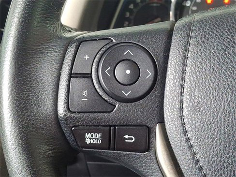 Used 2015 Toyota RAV4 Limited image 23