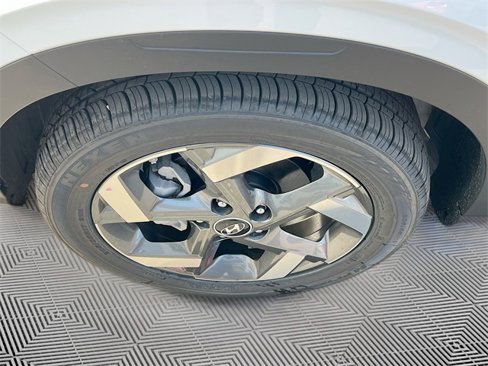 New 2025 Hyundai Venue SEL image 29