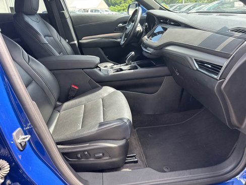 Certified 2023 Cadillac XT4 Premium Luxury image 13