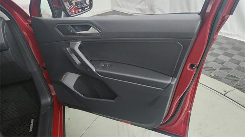 Used 2020 Volkswagen Tiguan SE image 11