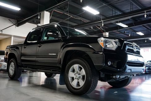 Used 2015 Toyota Tacoma 4x4 Double Cab image 2