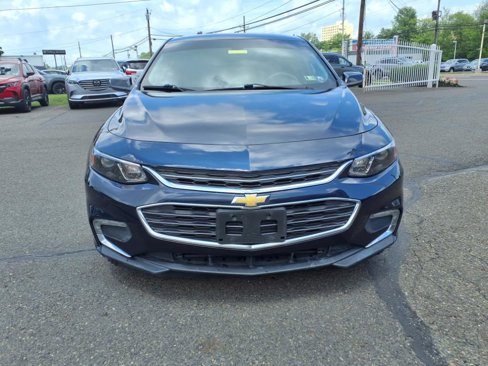 Used 2017 Chevrolet Malibu LT image 9