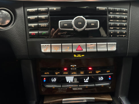 Used 2014 Mercedes-Benz E 350 Sedan image 38