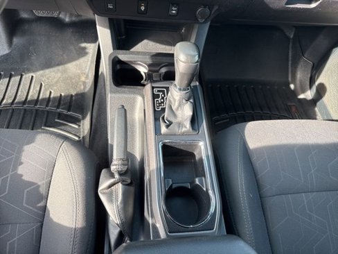Used 2017 Toyota Tacoma SR image 33