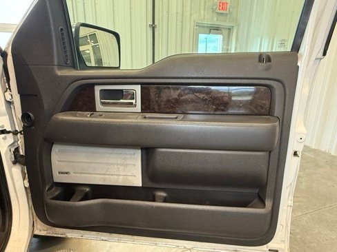 Used 2013 Ford F150 Platinum image 30