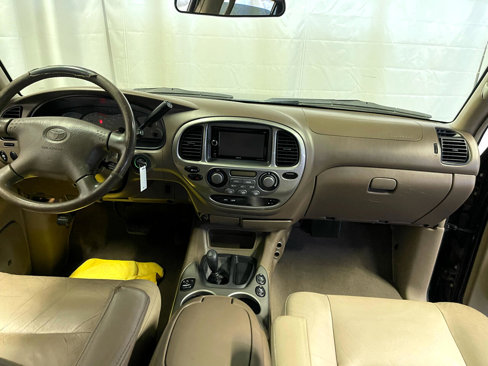 Used 2001 Toyota Sequoia Limited image 17